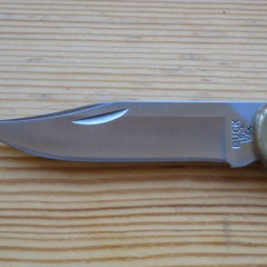 Нож BUCK 0110BRS FOLDING HUNTER